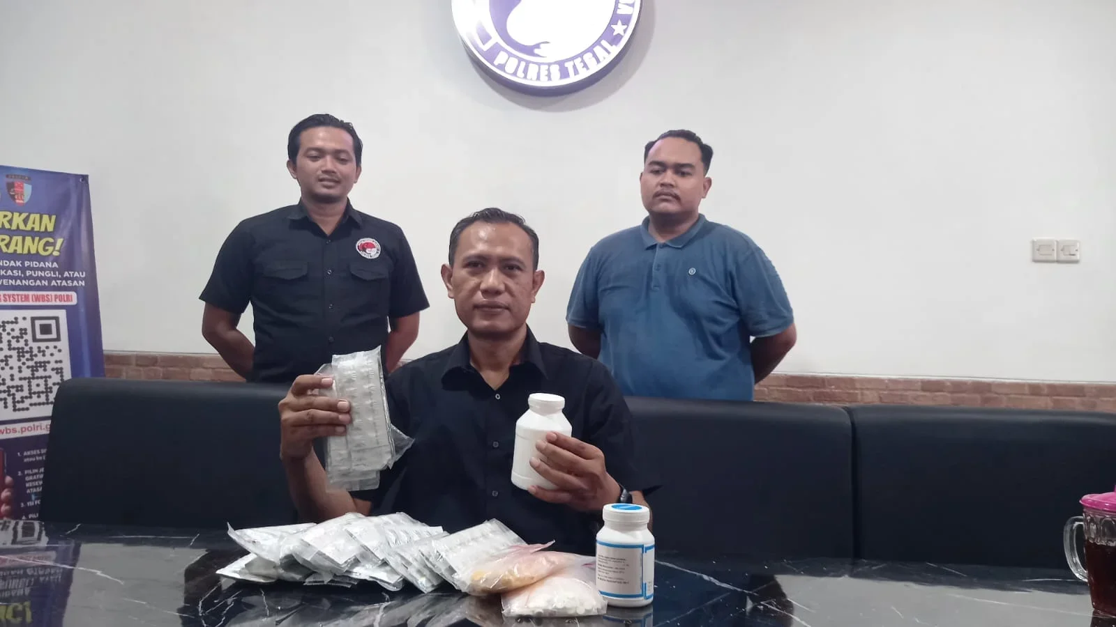 Satresnarkoba Polres Tegal Ringkus Dua Pengedar Obat Keras Ilegal, Gunakan Sistem COD Antar Obat Sesuai Pesanan