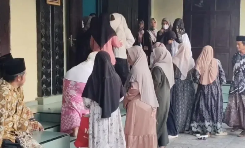 Puluhan Santri Dijemput Orang Tua Usai Dugaan Kekerasan Seksual Gegerkan Ponpes di Pekalongan