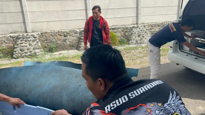 Detik-Detik Evakuasi ABK di Pantai Larangan Tegal, Meninggal di Tengah Laut Maluku