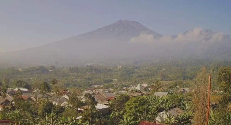 Update Gunung Slamet Terkini, Terjadi 9 Kali Gempa Low Frequency