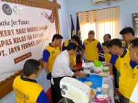 Bekal Hidup Baru, Warga Binaan Lapas Kendal Ikuti Pelatihan Membuat Roti