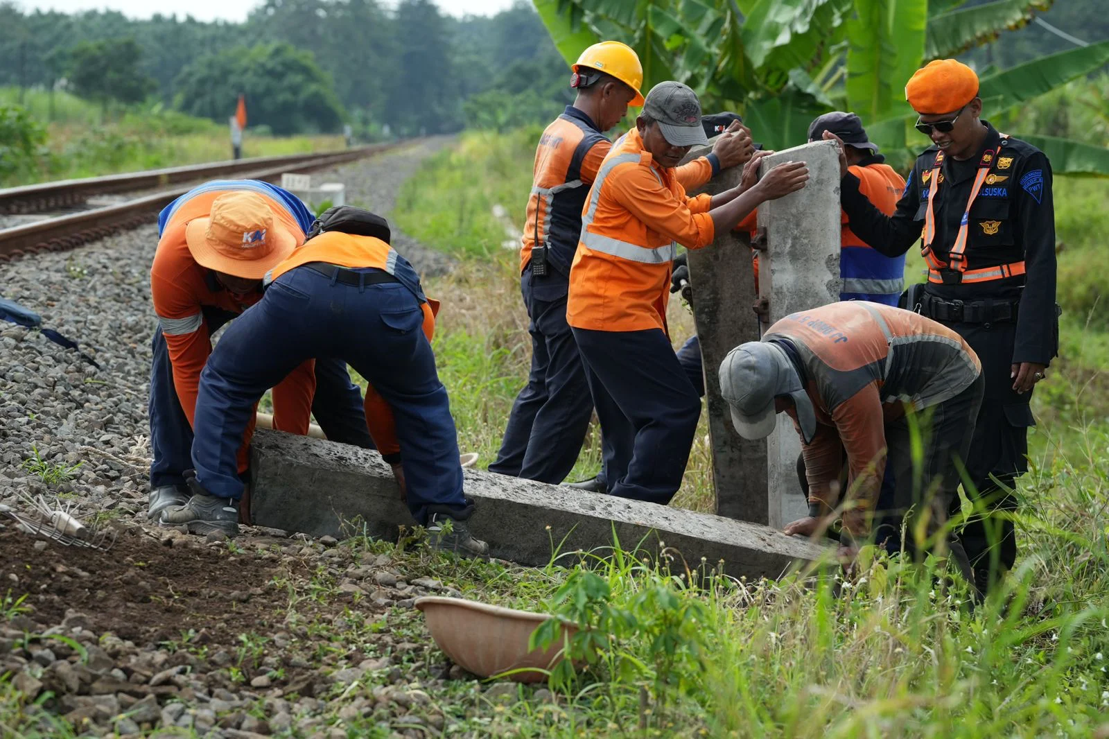 KAI Tutup Perlintasan Liar di Tegal, 6 Orang Tewas dalam Dua Tahun Terakhir
