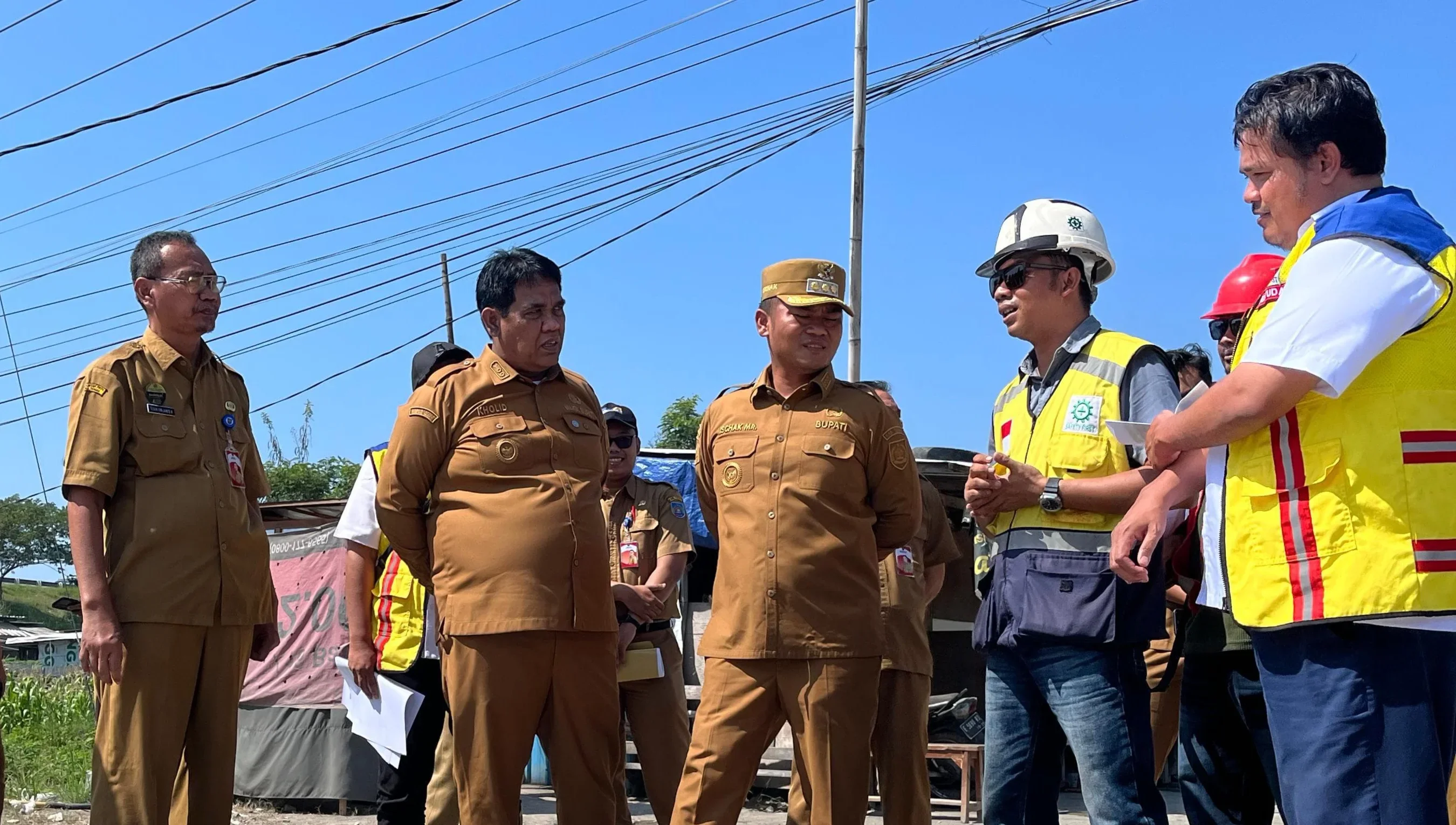 Bupati Tegal Tinjau Perbaikan Ruas Balamoa-Kemantran, Progres  Capai 83%