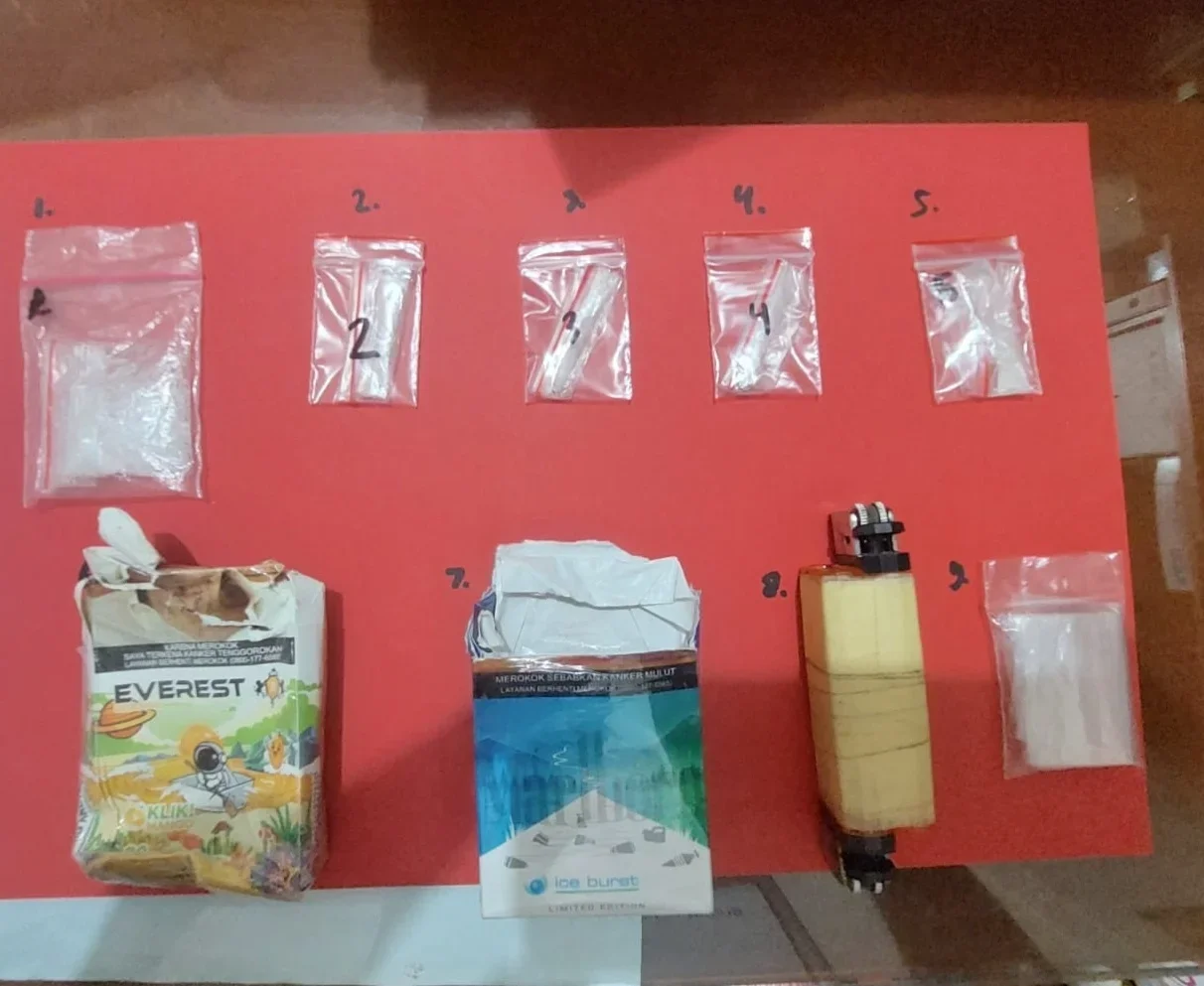 Dua Tersangka Pengedar Sabu di Pekalongan Ditangkap saat Berada di Poskamling