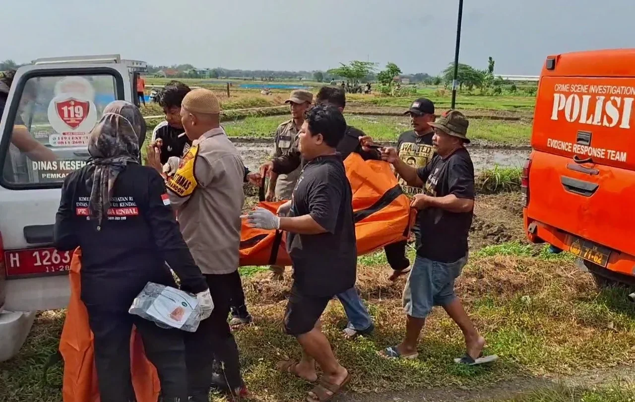 Pria Tanpa Identitas Tewas Tertabrak Kereta Kargo di Ngampel Kendal