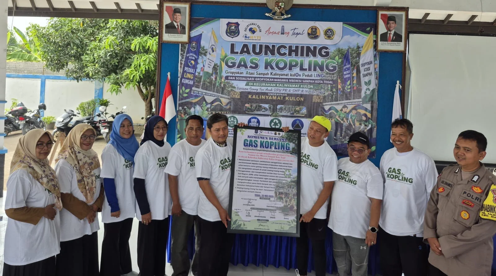 Gas Kopling diresmikan Kelurahan Kalinyamat Kulon, bersama dinas terkait, untuk menekan persoalan sampah di tingkat lingkungan, Jumat 22 Mei 2026.