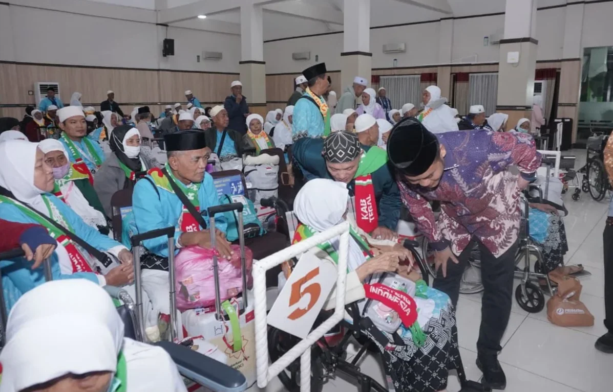 Bupati Tegal Ischak Maulana Rohman