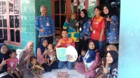 Dukung Program Stunting, Alfamart Bagikan 1 Telur Perhari ke Anak Desa Wangandawa Tegal