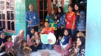Dukung Program Stunting, Alfamart Bagikan 1 Telur Perhari ke Anak Desa Wangandawa Tegal