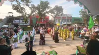 Ribuan Warga Semarakkan Karnaval Tahun Baru Islam 1448 H di Kaliwungu Kendal