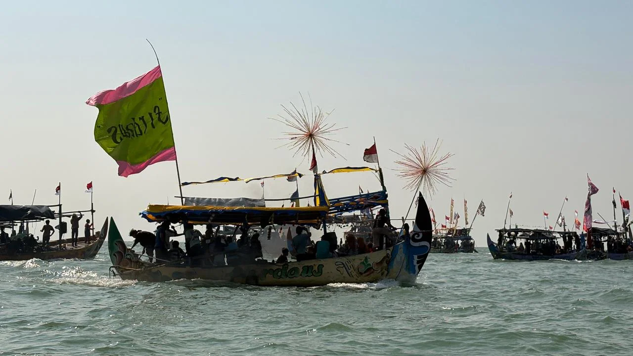 Sedekah Laut Birusari Kendal Jadi Simbol Syukur dan Doa Keselamatan