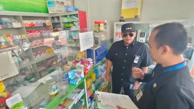 Wali Kota Tegal Sidak Apotek, Temukan Produk Belum Lengkapi Izin