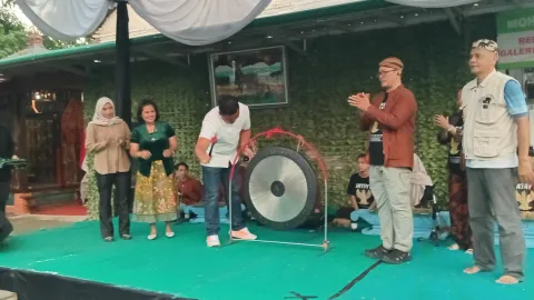 Komandan Brigif 4/Dewa Ratna Resmikan Surau Jatayu, Diwarnai Penyiraman Soko Guru