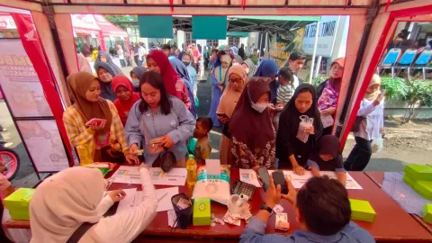 Antrean Panjang Warnai Gerakan Pangan Murah di Tegal
