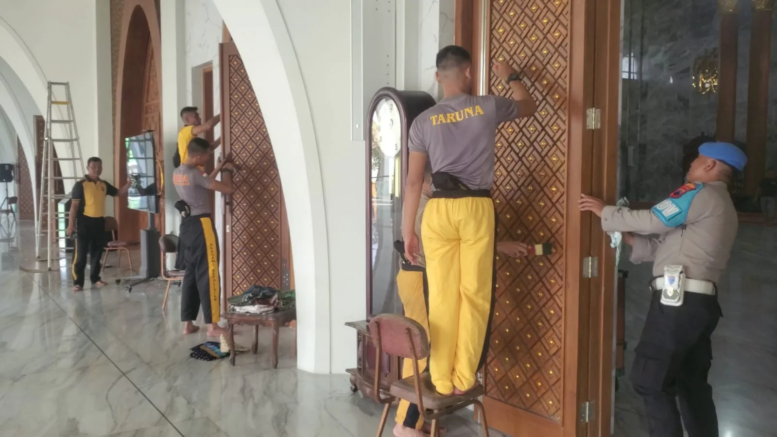 Polres Kendal Gelar Bakti Religi di Masjid, Gereja hingga Makam Wali