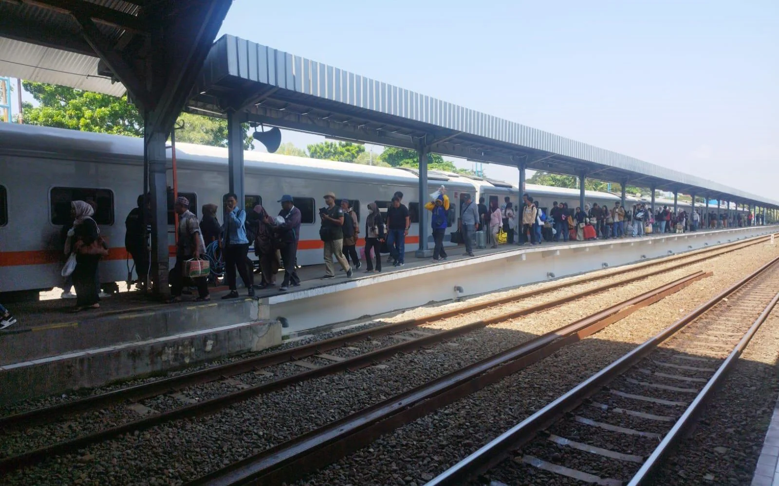 17 Ribu Pelanggan Padati Stasiun Pekalongan Selama Libur Tahun Baru Islam 1448 H
