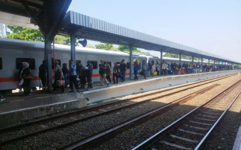 17 Ribu Pelanggan Padati Stasiun Pekalongan Selama Libur Tahun Baru Islam 1448 H