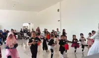 Liburan Seru di Perpusda Kendal, Anak-anak Belajar Tari Balet Sambil Kembangkan Kepercayaan Diri