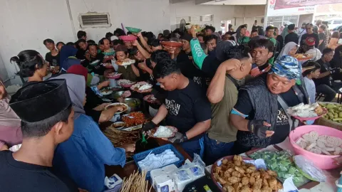 Ratusan Ojol Brebes Serbu Dapur Desa MBM, Inisiasi Warga Anggaran dari Donatur
