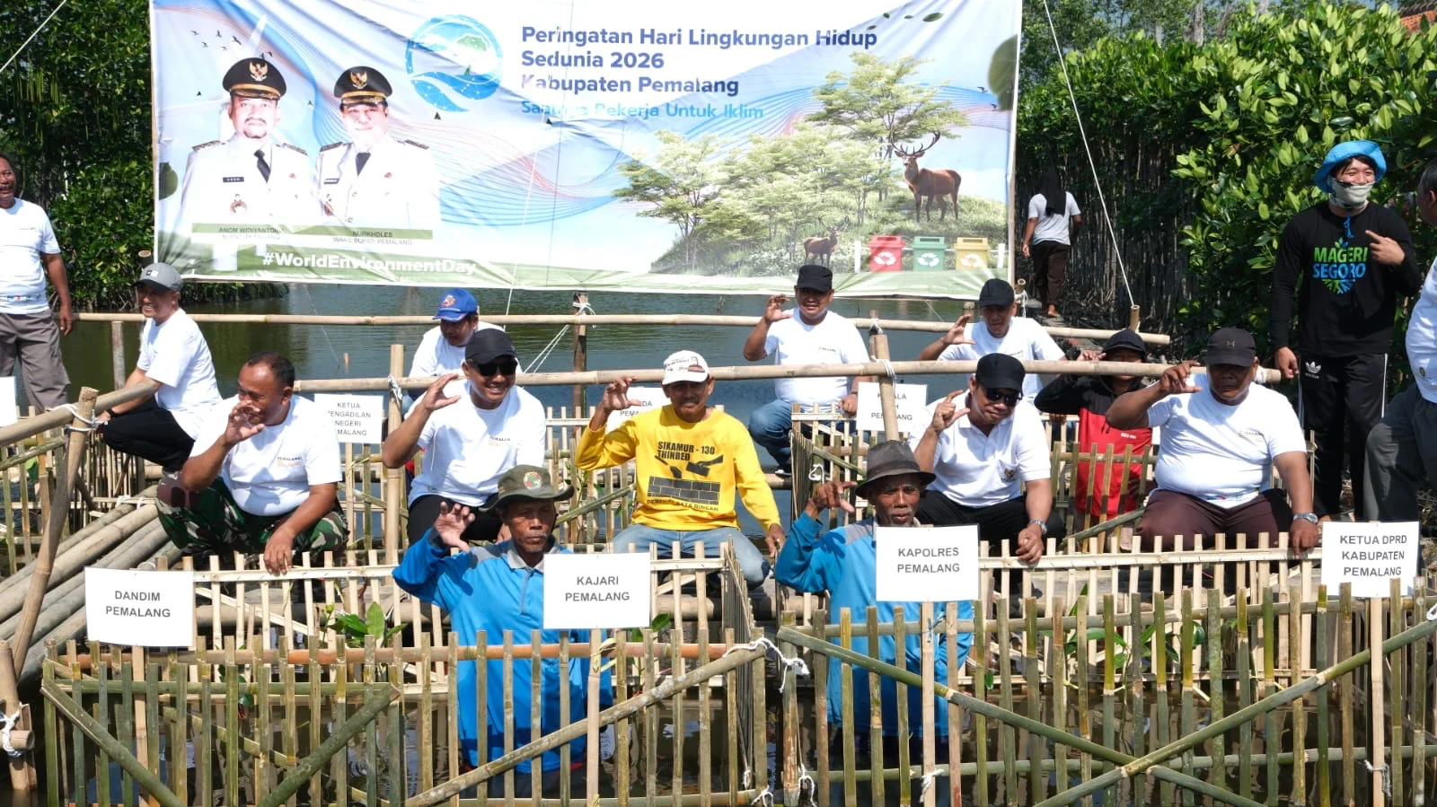 Jaga Pesisir Pemalang, Pemerintah Tanam Ribuan Mangrove