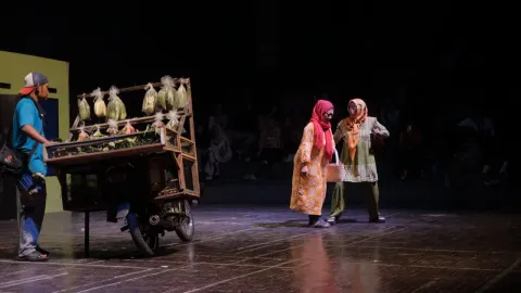Parade Teater Kota Tegal Gaungkan Pesan Ngapak Bukan Perundungan
