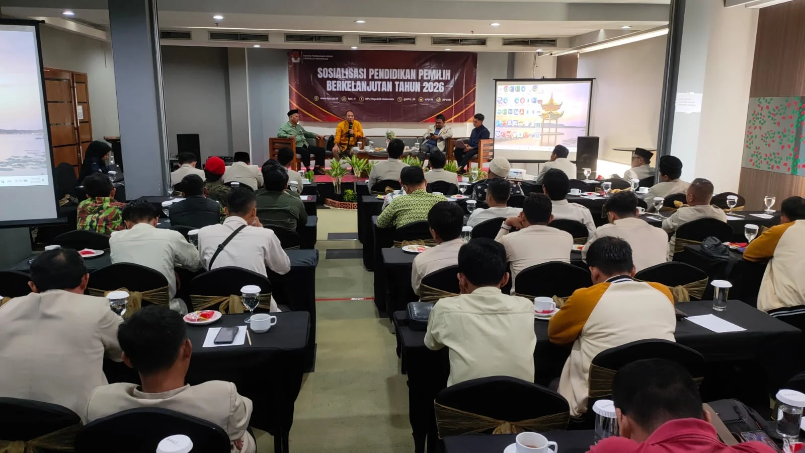 Tekan Pemilih Pragmatik di Kota Tegal, DPR RI Dorong Pendidikan Politik Sejak SMP