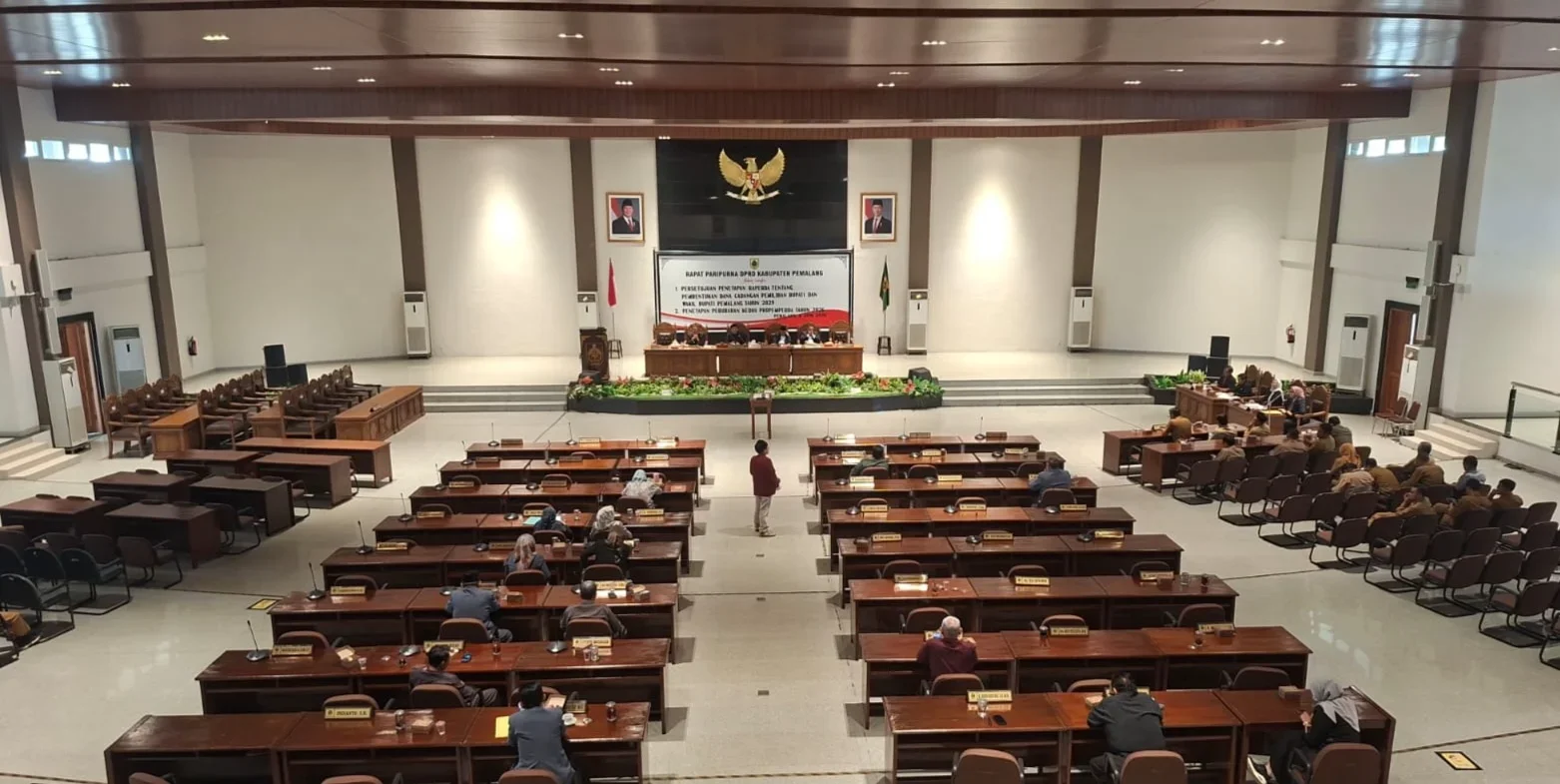 Banyak Kursi Kosong saat Rapat Paripurna DPRD Pemalang, Slamet Ramuji : Kuncinya di Ketua Fraksi