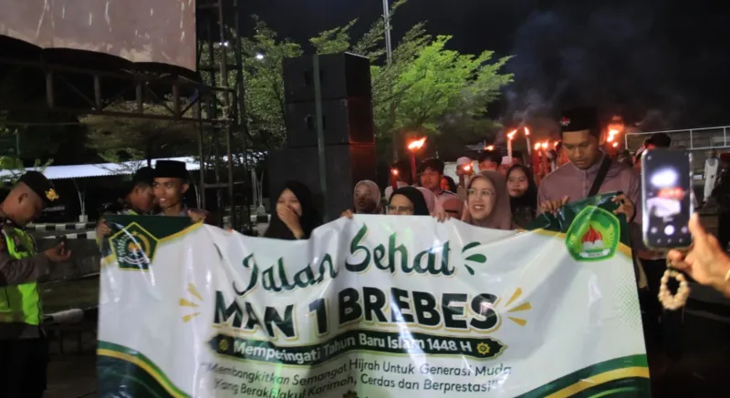 Semarak Obor Warnai Pawai Akbar 1 Muharram di Brebes