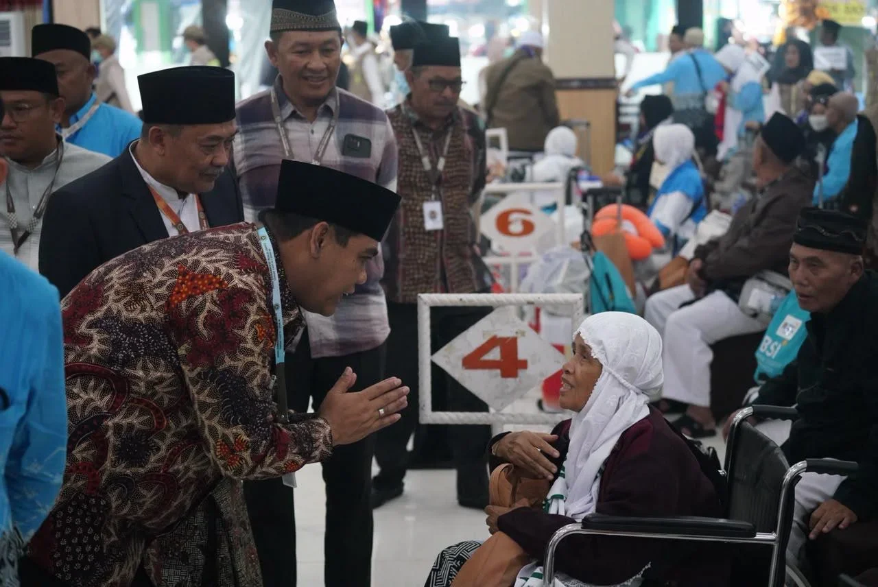 Wabup Kholid Sambut Kedatangan 352 Jamaah Haji Kloter 4 Kabupaten Tegal