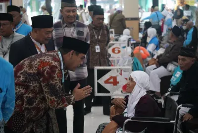 Wabup Kholid Sambut Kedatangan 352 Jamaah Haji Kloter 4 Kabupaten Tegal