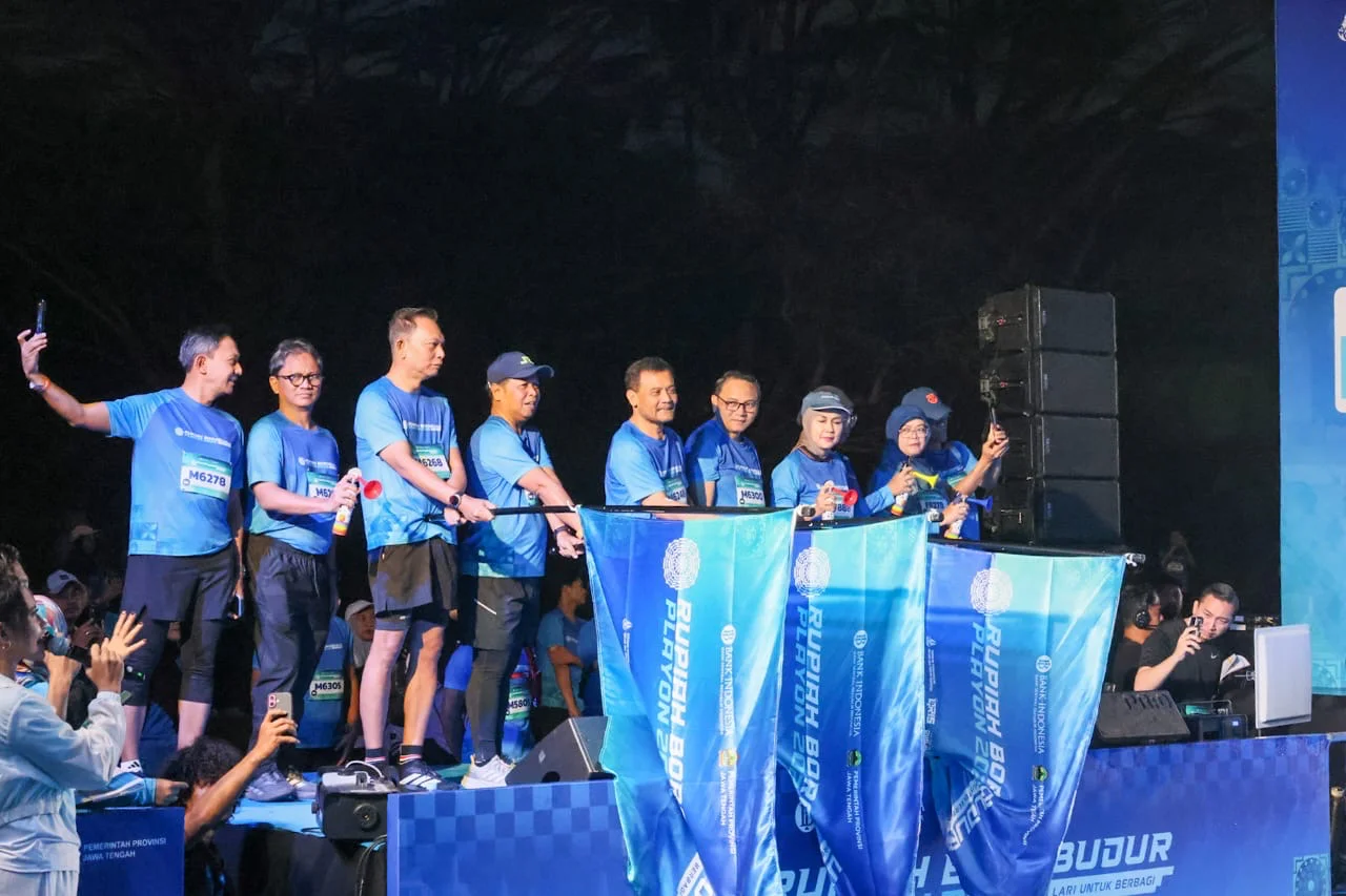 Lari Sambil Berbagi, Rp600 Juta dari Rupiah Borobudur Playon 2026 Disumbangkan ke Warga