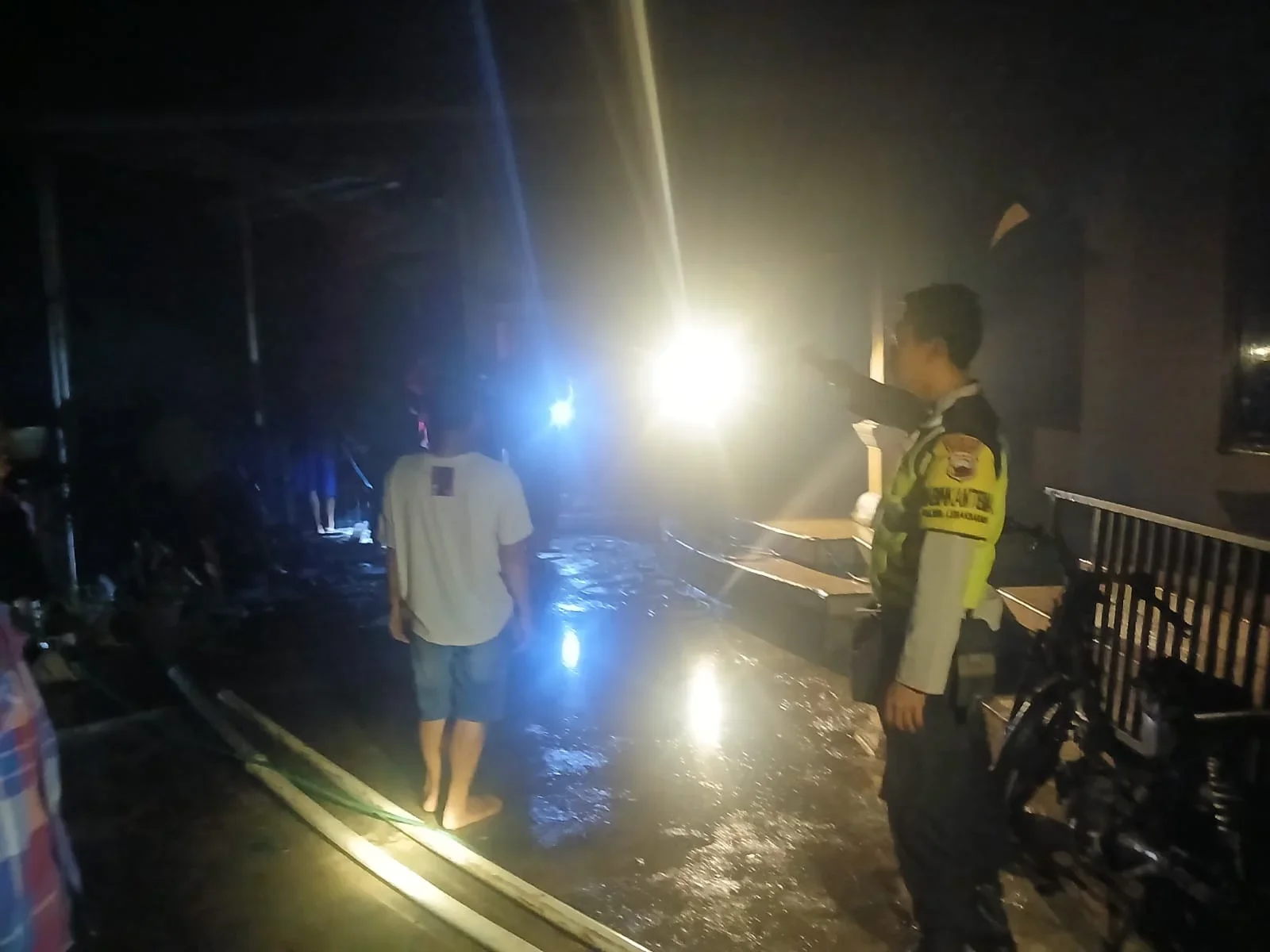 Rumah Warga di Lebakbarang Pekalongan Terbakar Tengah Malam, Kerugian Ditaksir Rp. 50 Juta