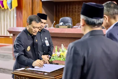 APBD Jateng 2025 Disetujui DPRD, Investasi Jadi Tumpuan Hadapi Tekanan Fiskal