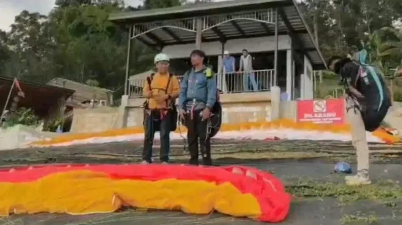 Dari Lereng Nglimut, Kendal Bidik Pengembangan Sport Tourism Lewat Wisata Paralayang