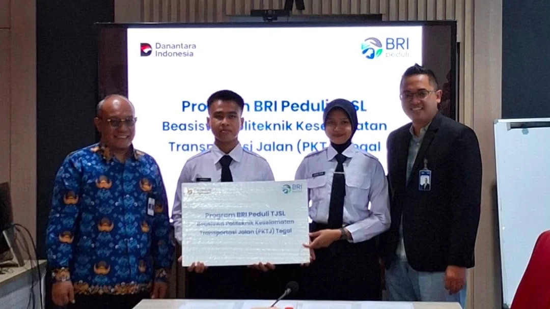 BRI Peduli menyalurkan beasiswa kepada taruna dan taruni Politeknik Keselamatan Transportasi Jalan (PKTJ) Tegal pada Kamis, 9 Juli 2026.