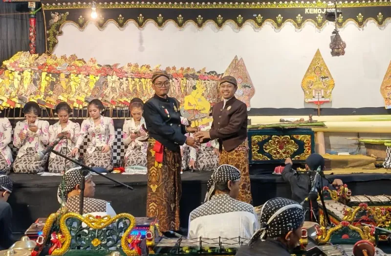Grebeg Sura Trah Raden Warjan Digelar di Paguyangan Brebes, Hadirkan Terbang Jawa hingga Wayang Kulit