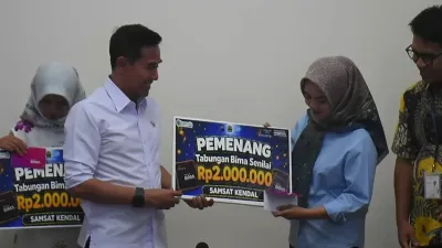 Taat Bayar Pajak Kendaraan Warga Kendal Dapat Hadiah dari Pemprov Jateng