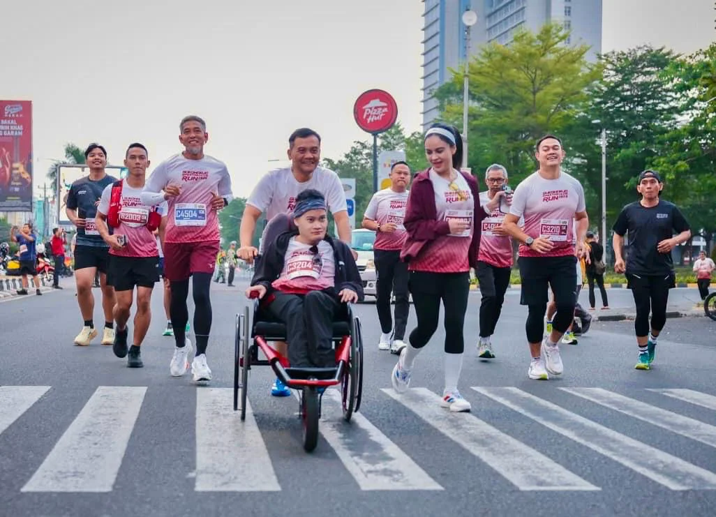 2.000 Pelari Padati Sukoharjo Spektakuler Run, Ahmad Luthfi: Lari Sehat, UMKM Menguat