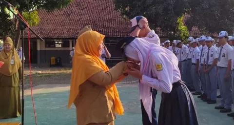 Diawali Semangat Bangun Karakter, 288 Siswa Baru SMAN 1 Gemuh Kendal Ikuti MPLS Ramah Anak