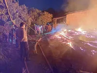 Diduga Akibat Korsleting Listrik, Empat Rumah di Weleri Kendal Terbakar, Kerugian Capai Rp300 Juta