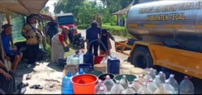 Krisis Air Bersih, Perumda Tirta Ayu Tegal Gencar Dropping Air ke Desa Kekeringan