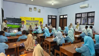 Satpol PP Pemalang Ajak Siswa Jadi Generasi Berkarakter dan Cerdas Digital