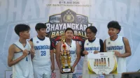 Tim Basket SMA 1 Slawi Dominasi Turnamen Basket Hari Bhayangkara Ke-80 Polres Tegal