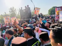 Dukung Program MBG, Ribuan Massa Datangi Kantor Bupati Tegal