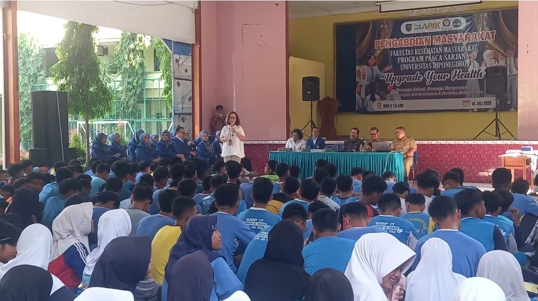 Usung Tema "Upgrade Your Health", FKM UNDIP Gandeng Dinkes dan Puskesmas Edukasi Ratusan Siswa SMAN 1 Slawi