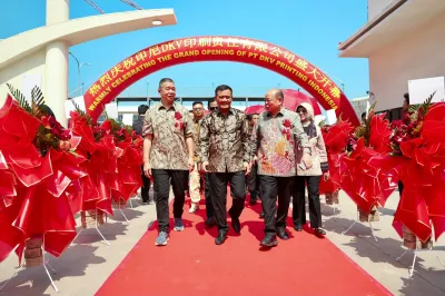 Investasi Rp 480,6 Miliar Masuk Jateng, Gubernur Luthfi Resmikan DKV Printing Indonesia asal Tiongkok