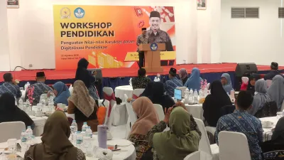 Komisi X DPR Dorong Penguatan Karakter di Tengah Digitalisasi Pendidikan