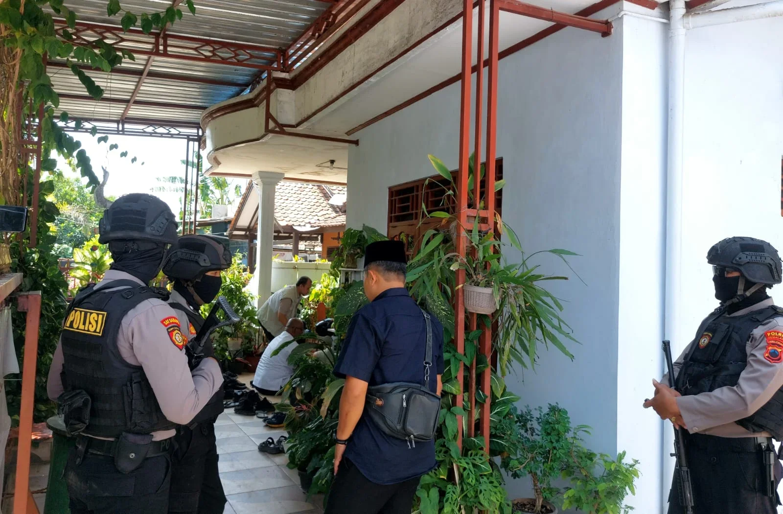 KPK Geledah Rumah Kepala DPUPR dan Dinkes Pemalang