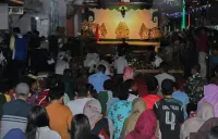 Wayang Kulit HUT ke-13 Puskapik di City Walk Pemalang Sedot Perhatian Warga