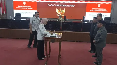 KUA-PPAS 2027 Kendal Disepakati, DPRD Kritik Minimnya Anggaran Pertanian hingga Pasar Weleri